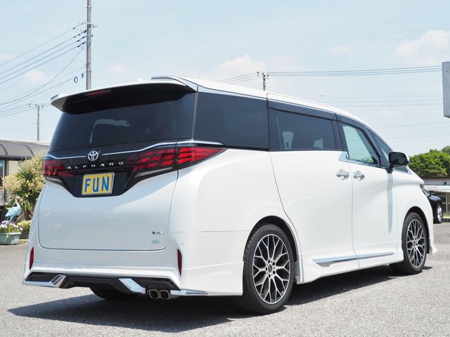 ALPHARD hybrid