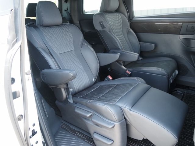 ALPHARD hybrid