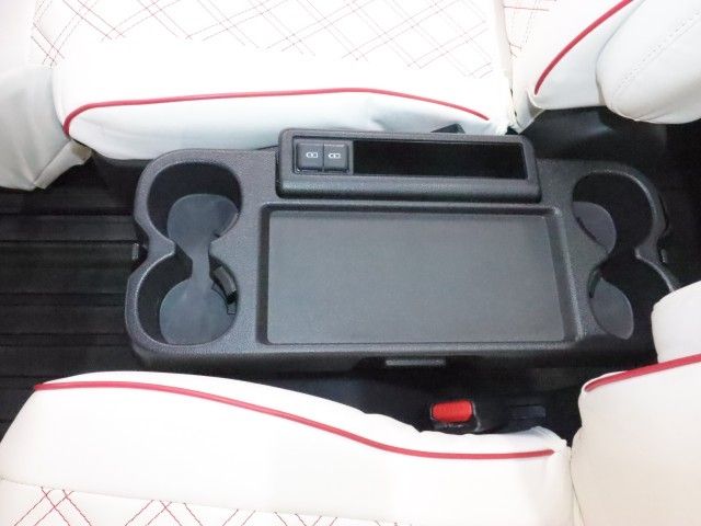 VOXY HYBRID