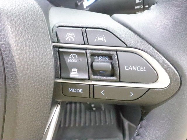 VOXY HYBRID