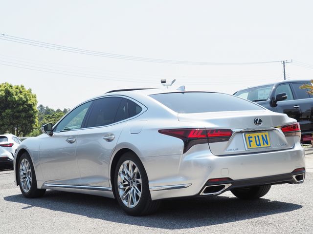 LEXUS LS500