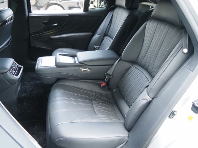 LEXUS LS500