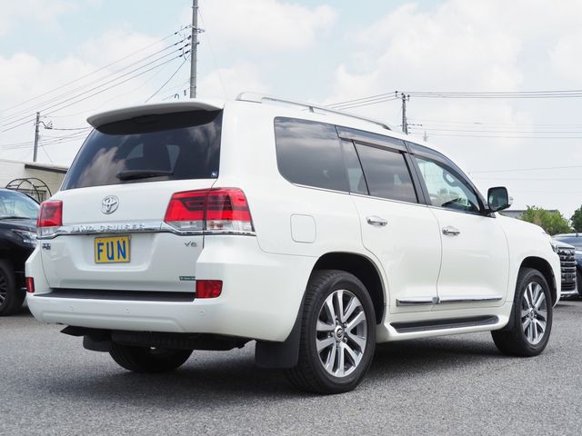 LANDCRUISER wagon