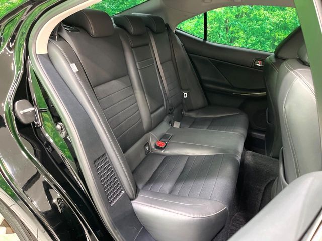 LEXUS IS300h