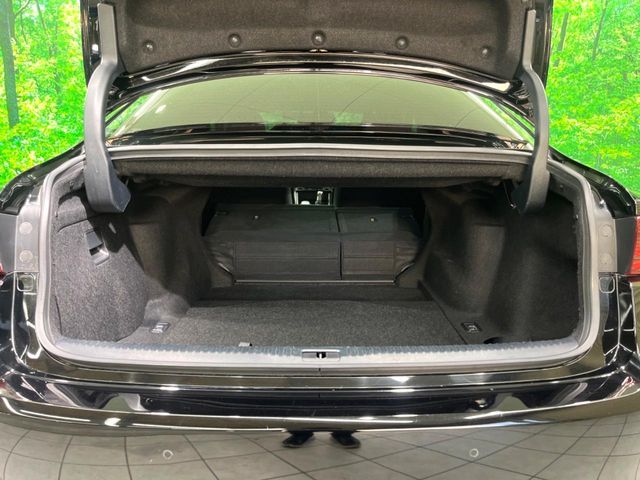 LEXUS IS300h