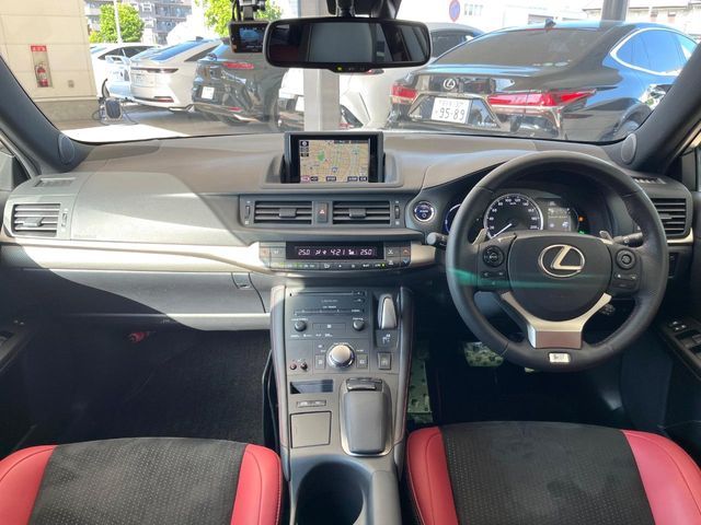 LEXUS CT200h
