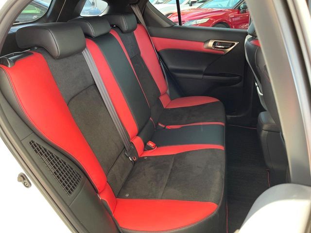 LEXUS CT200h