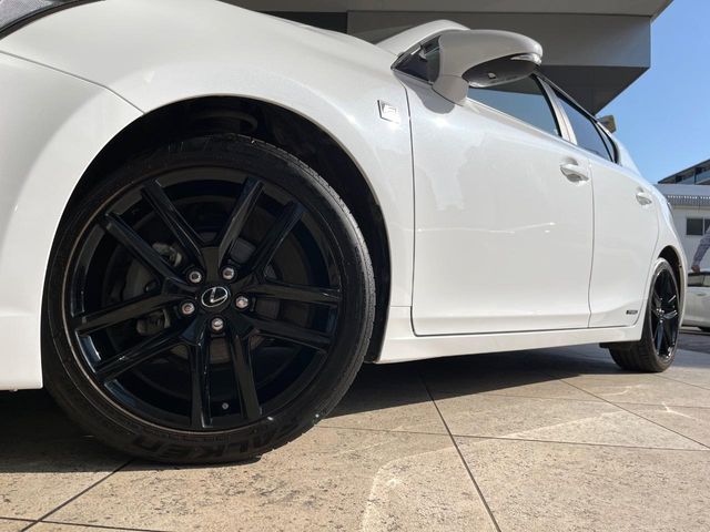 LEXUS CT200h
