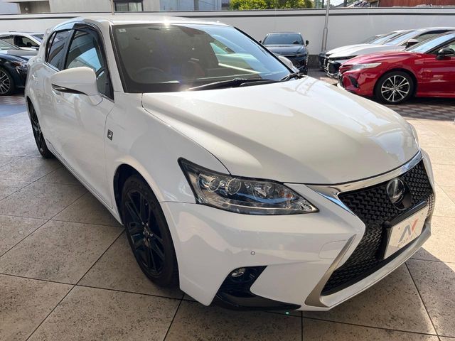 LEXUS CT200h