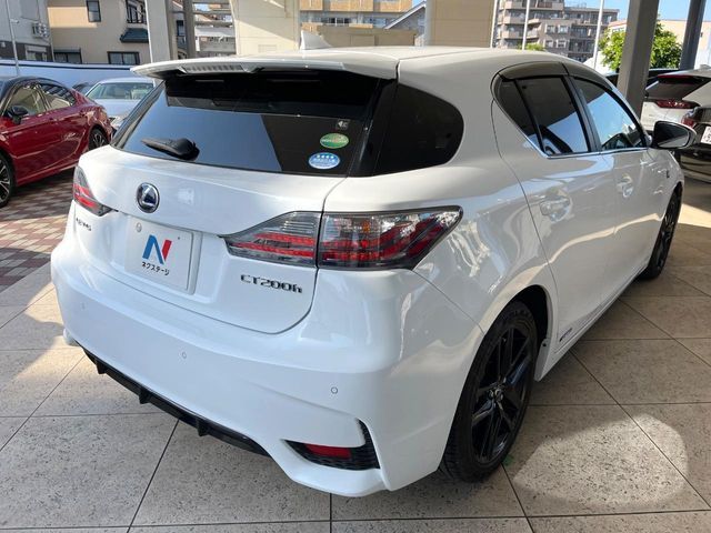 LEXUS CT200h