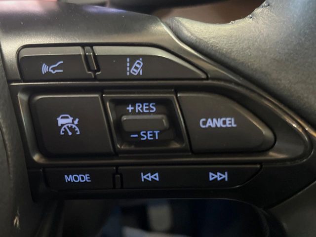 YARIS CROSS HYBRID