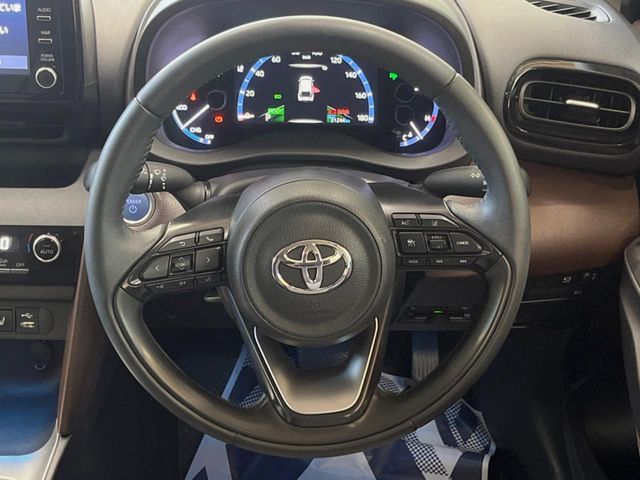 YARIS CROSS HYBRID