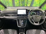 VOXY HYBRID