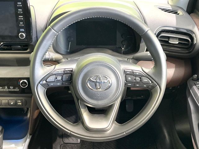 YARIS CROSS HYBRID