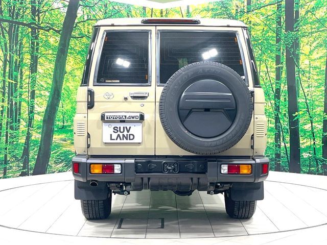 LANDCRUISER 70
