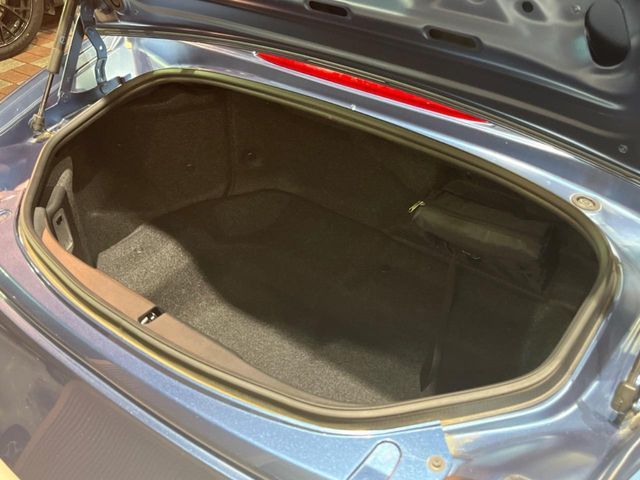 ROADSTER