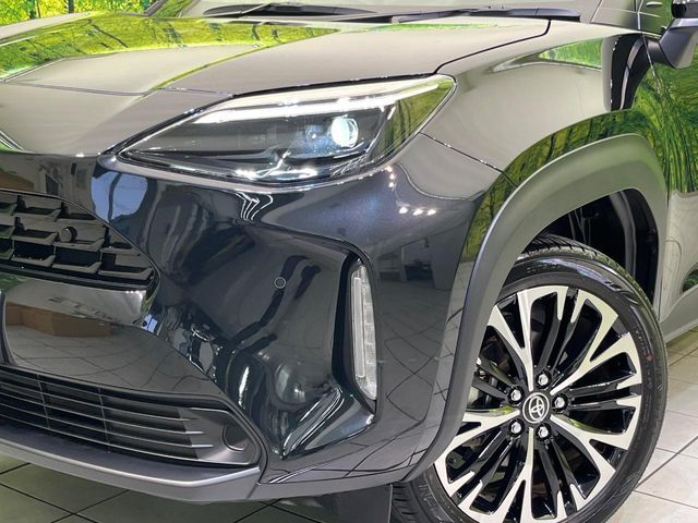 YARIS CROSS