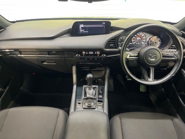 MAZDA3 FASTBACK