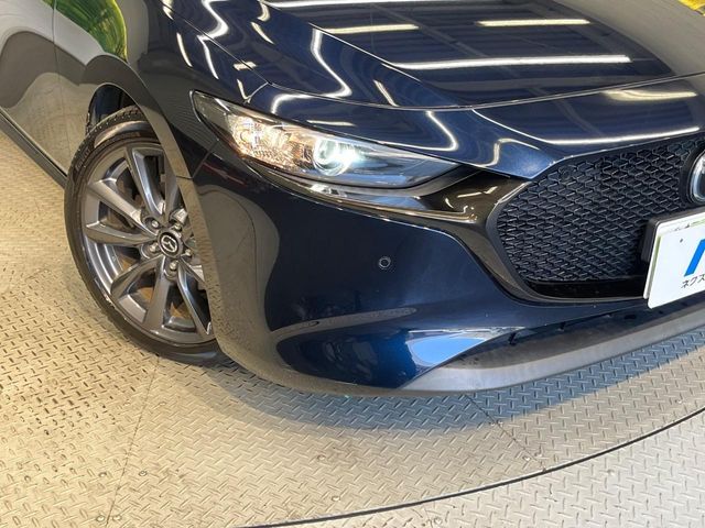 MAZDA3 FASTBACK