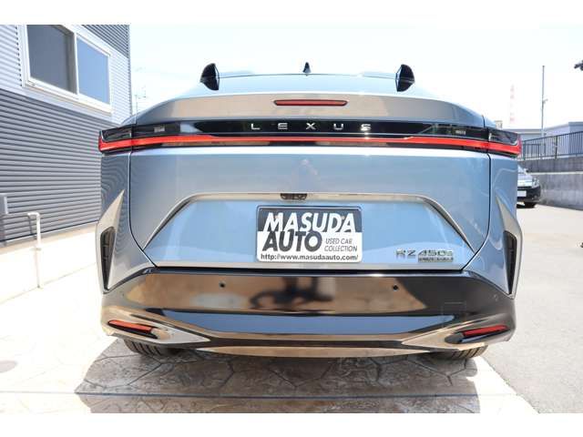 LEXUS RZ450e