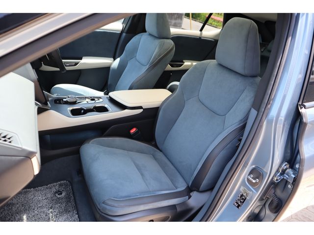 LEXUS RZ450e