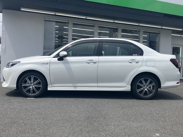 COROLLA AXIO HYBRID