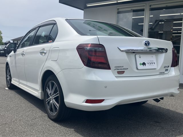 COROLLA AXIO HYBRID