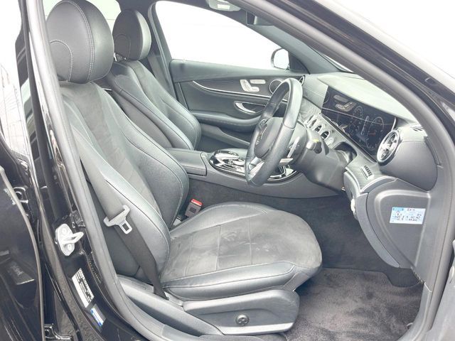 MERCEDES BENZ E-Class sedan