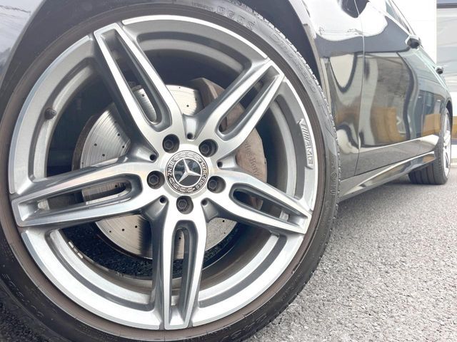 MERCEDES BENZ E-Class sedan