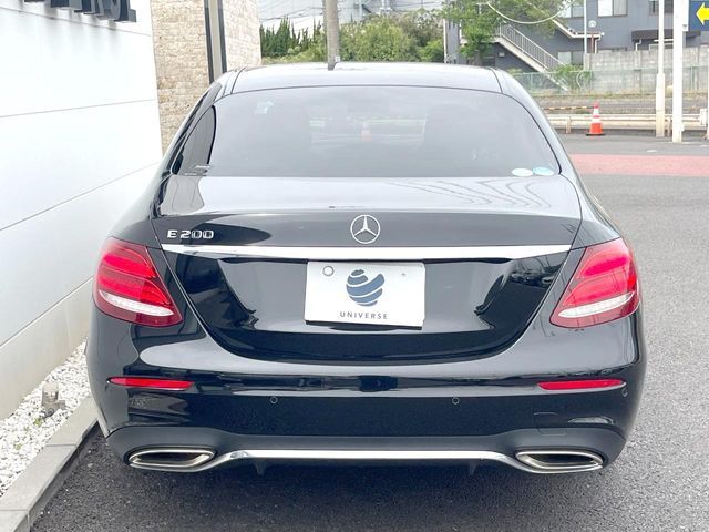 MERCEDES BENZ E-Class sedan