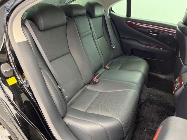 LEXUS LS460