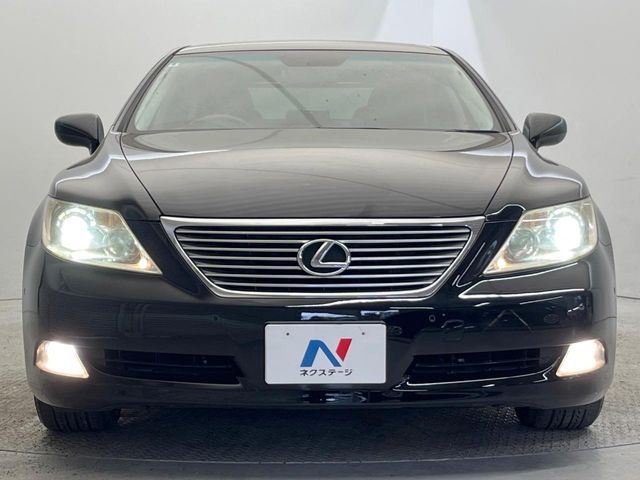 LEXUS LS460