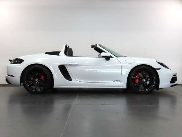 PORSCHE 718BOXSTER