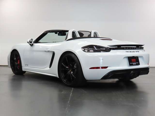 PORSCHE 718BOXSTER