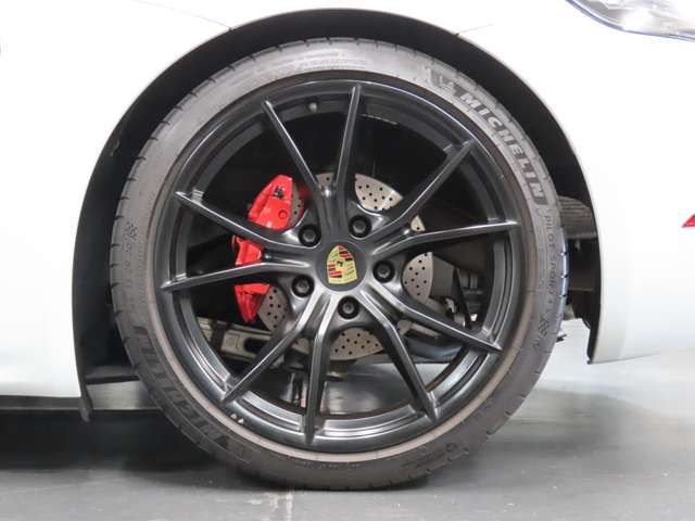 PORSCHE 718BOXSTER