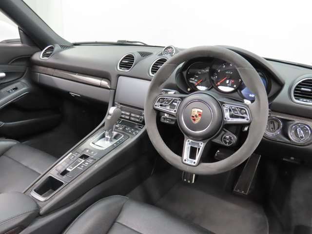 PORSCHE 718BOXSTER