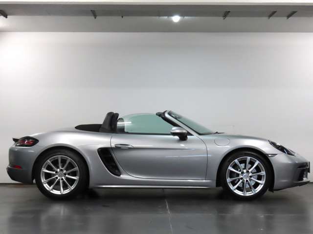 PORSCHE 718BOXSTER