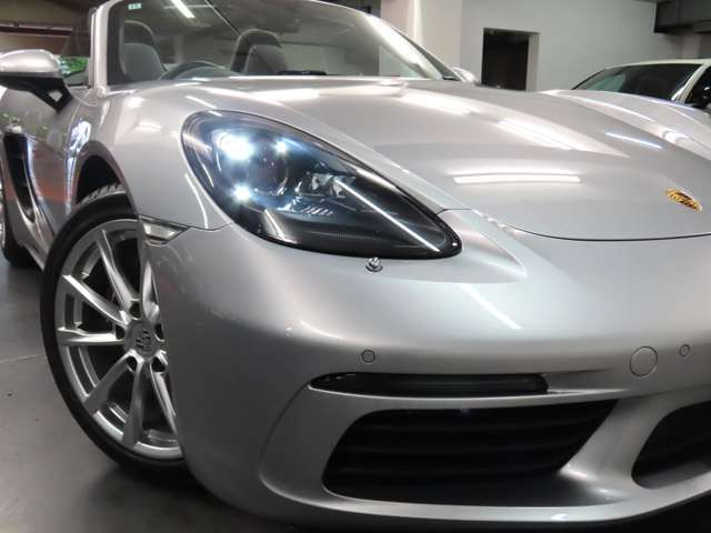 PORSCHE 718BOXSTER