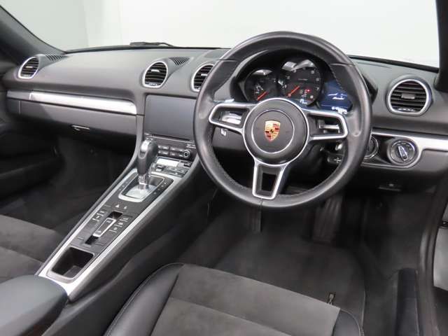PORSCHE 718BOXSTER