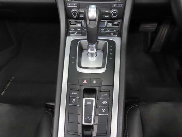 PORSCHE 718BOXSTER
