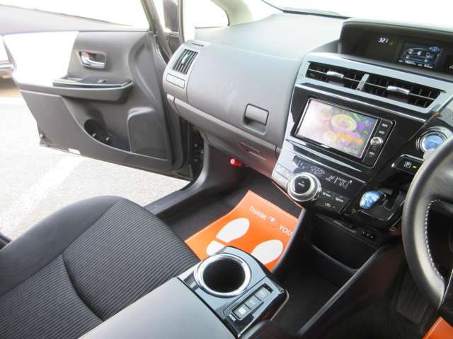PRIUS Alpha