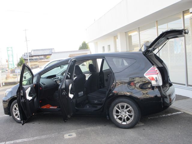 PRIUS Alpha