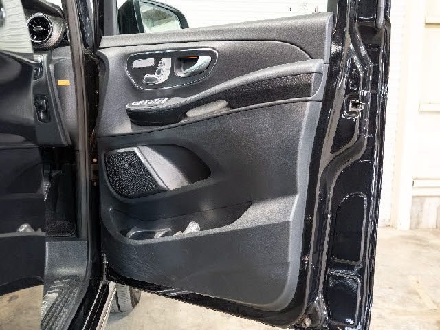 MERCEDES BENZ V class