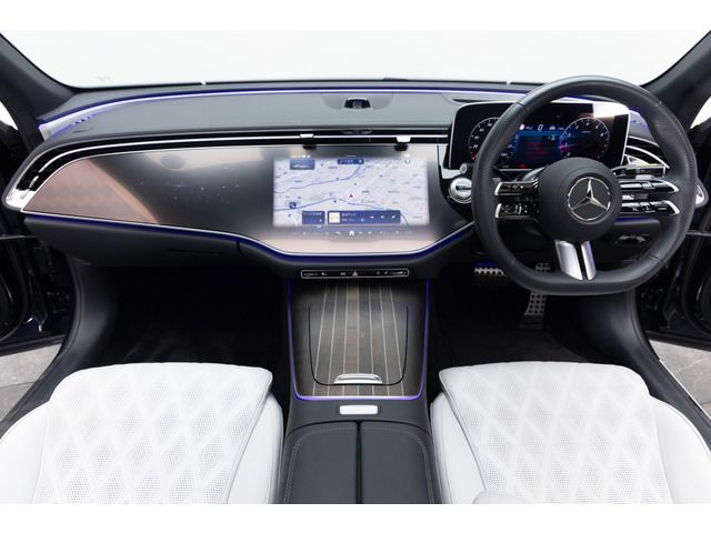 MERCEDES BENZ E-Class sedan