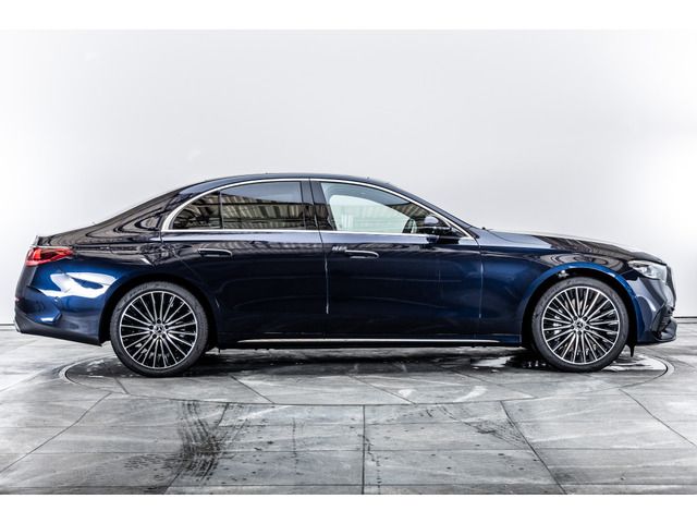 MERCEDES BENZ E-Class sedan