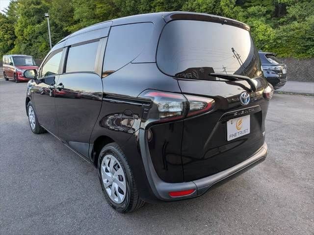 SIENTA HYBRID