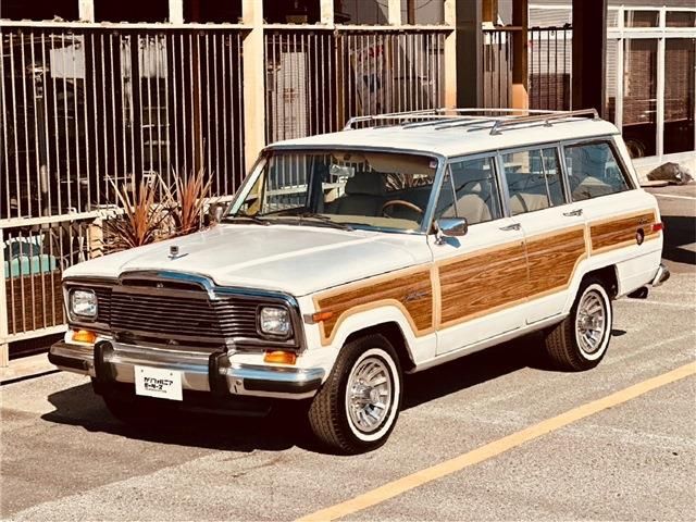 JEEP Grand Wagoneer