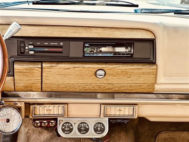 JEEP Grand Wagoneer