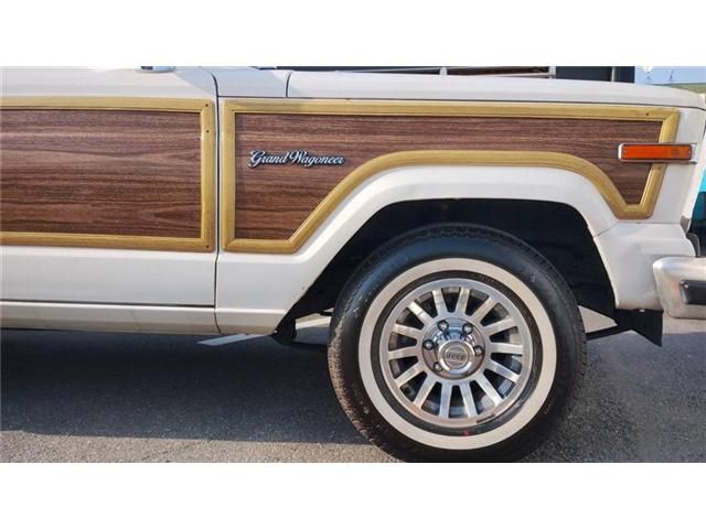 JEEP Grand Wagoneer