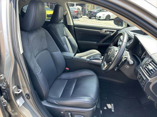 LEXUS CT200h
